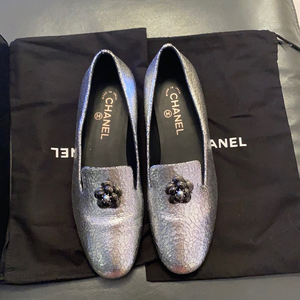 Chanel Leather Loafers Silver NWT size 39.5 made in Italy. - Picture 1 of 9